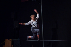Zeitgenössische Zirkus-Theater Produktion